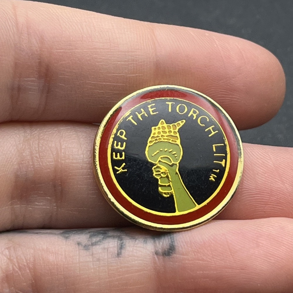 Keep The Torch Lit Statue Of Liberty USA Lapel Hat Pin